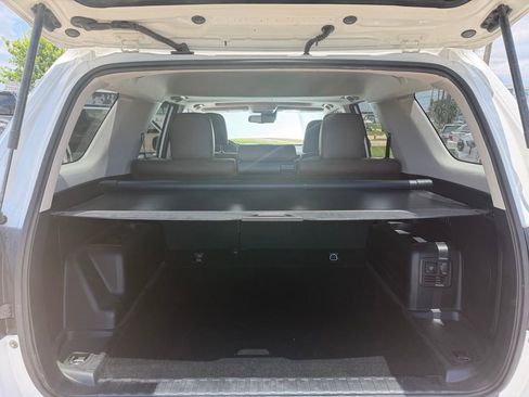 Used 2022 Toyota 4Runner Limited AWD/4WD image 19