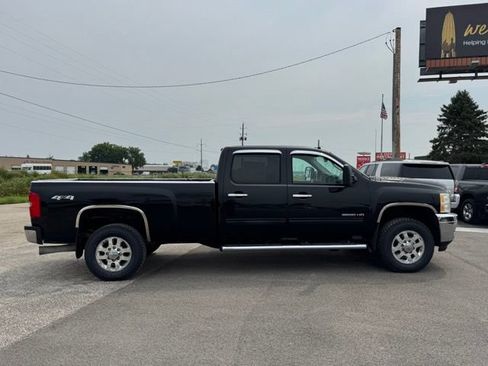 Used 2011 Chevrolet Silverado 3500 LT w/ Interior Plus Package AWD/4WD image 32