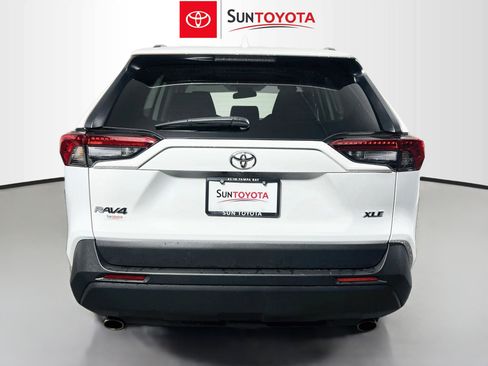 Used 2024 Toyota RAV4 XLE FWD image 5