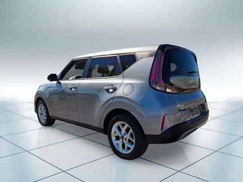 Used 2024 Kia Soul LX w/ Option Group 015 FWD image 8