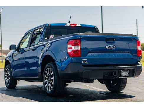 Used 2024 Ford Maverick Lariat FWD image 3
