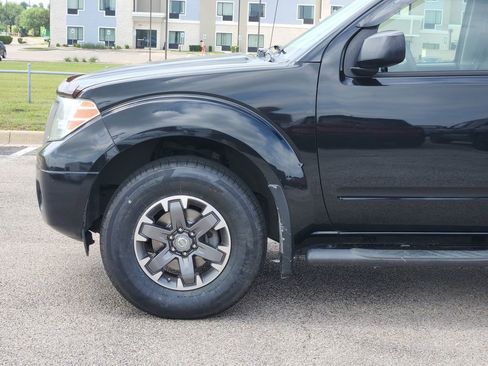 Used 2019 Nissan Frontier Desert Runner RWD image 6