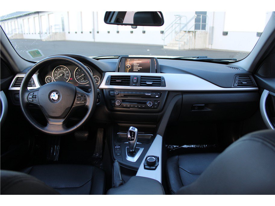 Used 2013 BMW 328i xDrive Sedan AWD/4WD image 10