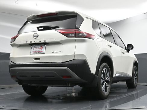Certified 2023 Nissan Rogue SV image 27
