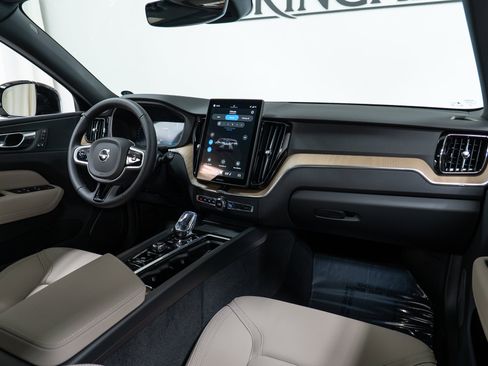 New 2026 Volvo XC60 B5 Core image 14