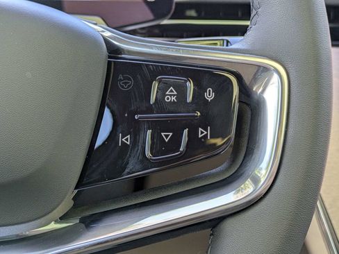 New 2026 Volvo EX90 Plus RWD image 37