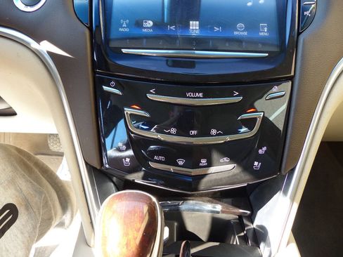 Used 2017 Cadillac XTS Luxury FWD image 33