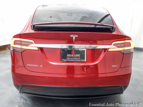 Used 2018 Tesla Model X 75D image 8