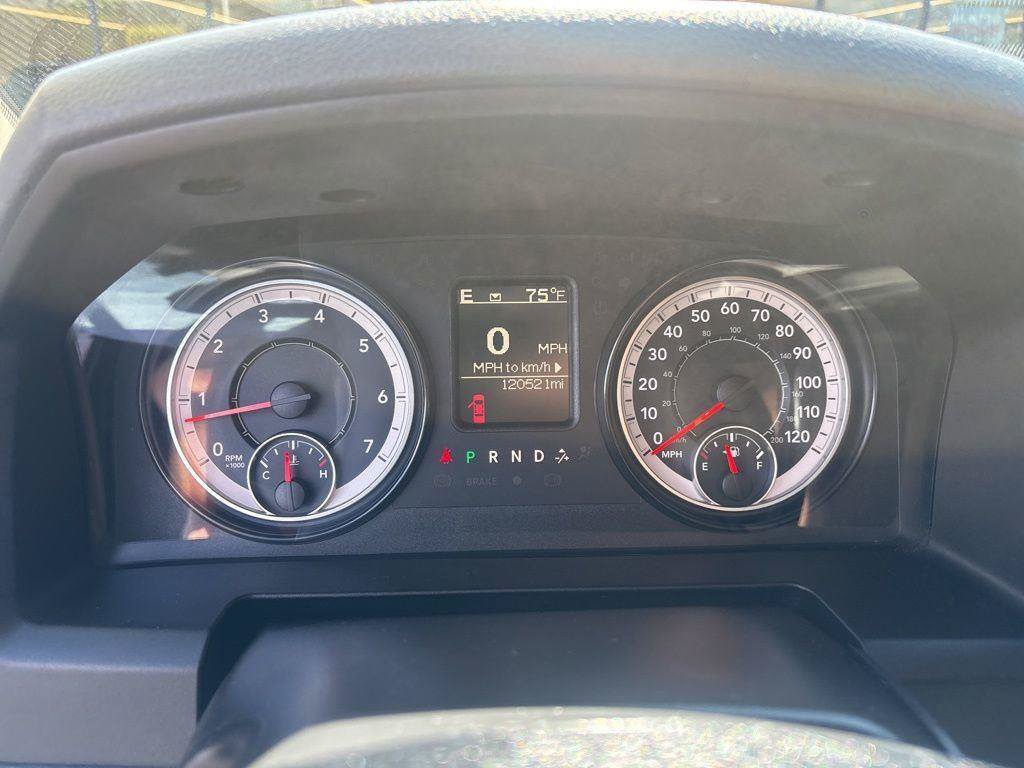 Used 2016 RAM 3500 Tradesman w/ Chrome Appearance Group AWD/4WD image 15