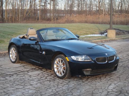 Used 2006 BMW Z4 3.0i image 4