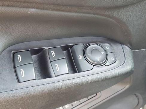 Certified 2020 Chevrolet Equinox Premier w/ Premier Redline Edition AWD/4WD image 17