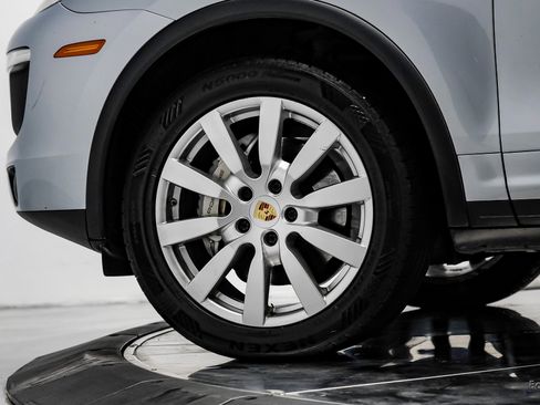 Used 2017 Porsche Cayenne S image 84