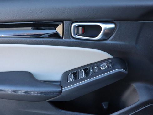 Used 2022 Honda Civic Sport Touring image 12