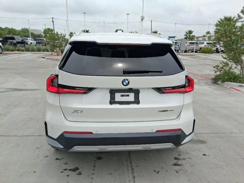 Used 2025 BMW X1 xDrive28i w/ Convenience Package AWD/4WD image 5