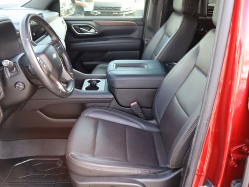 Used 2022 Chevrolet Suburban High Country image 19