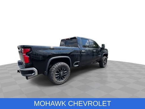 Used 2025 Chevrolet Silverado 2500 LTZ w/ LTZ Convenience Package AWD/4WD image 9