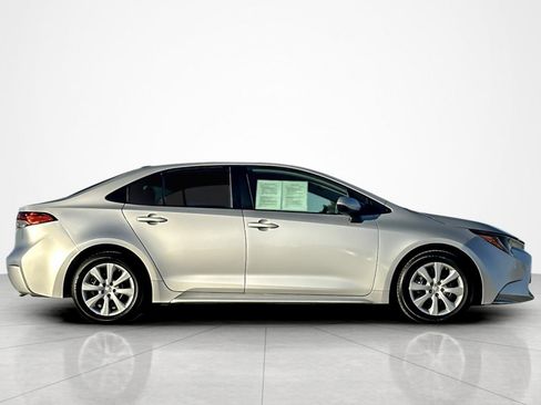 Used 2021 Toyota Corolla LE image 6