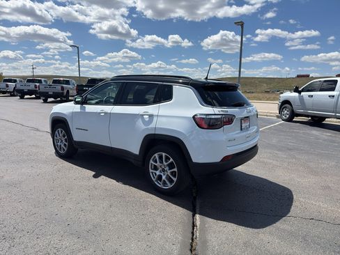 Certified 2025 Jeep Compass Limited AWD/4WD image 7