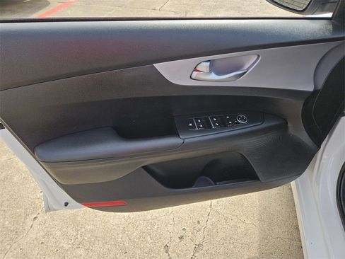 Used 2024 Kia Forte LXS image 14