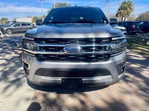 Used 2024 Ford Expedition Limited image 9