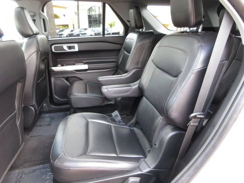 Certified 2023 Ford Explorer XLT w/ Equipment Group 202A AWD/4WD image 25
