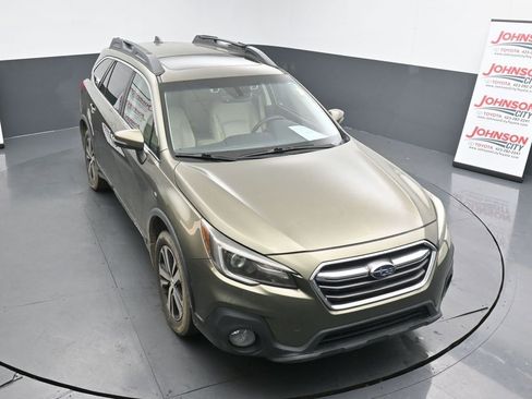 Used 2018 Subaru Outback 2.5i Limited image 10
