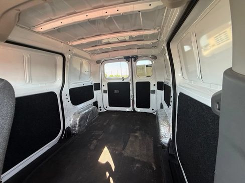 Used 2017 Nissan NV200 SV w/ Technology Package FWD image 24