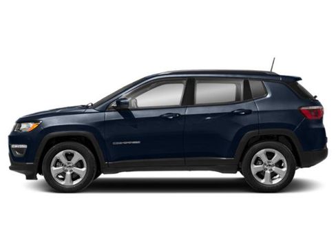 Used 2019 Jeep Compass Latitude w/ Cold Weather Group image 2
