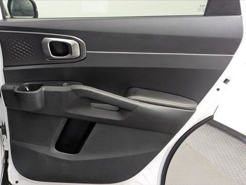 Used 2024 Kia Sorento S FWD image 19