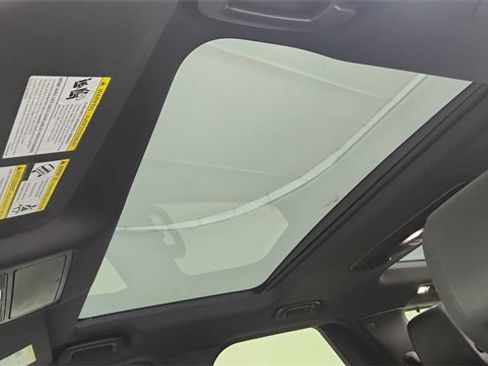 Used 2020 Land Rover Discovery Landmark image 61