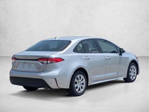 Used 2026 Toyota Corolla LE FWD image 5