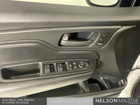 Used 2024 Honda Odyssey EX-L image 17