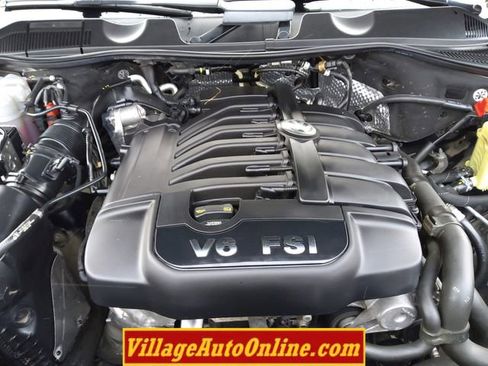 Used 2017 Volkswagen Touareg Wolfsburg Edition image 46