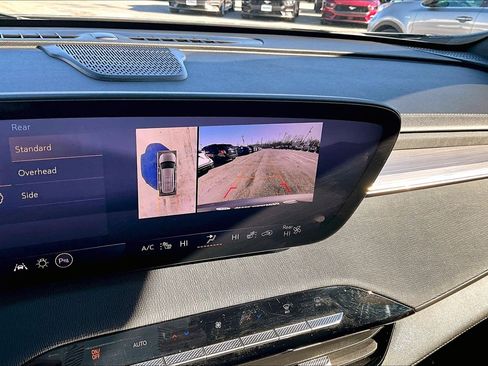 Used 2025 Buick Enclave Preferred image 21