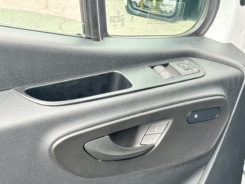 Used 2024 Mercedes-Benz Sprinter 2500 image 17