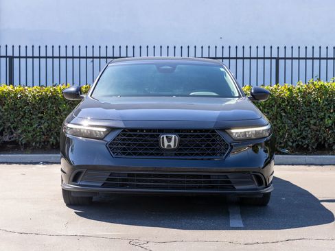 Used 2025 Honda Accord Sport image 2