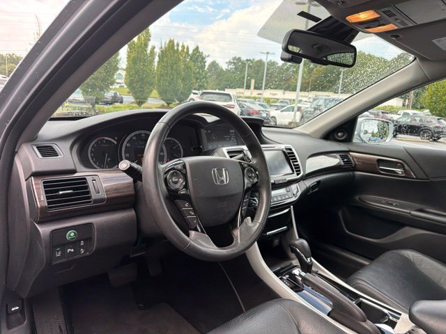 Certified 2017 Honda Accord Touring image 14