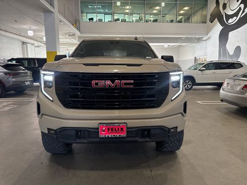 Used 2022 GMC Sierra 1500 Elevation w/ X31 Off-Road Package image 2