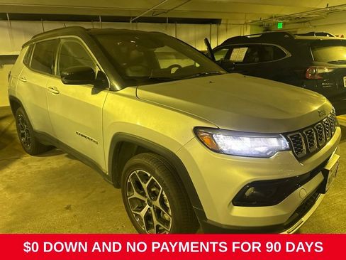 Used 2025 Jeep Compass Limited AWD/4WD image 3
