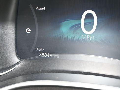 Used 2024 Chrysler Pacifica Select image 31