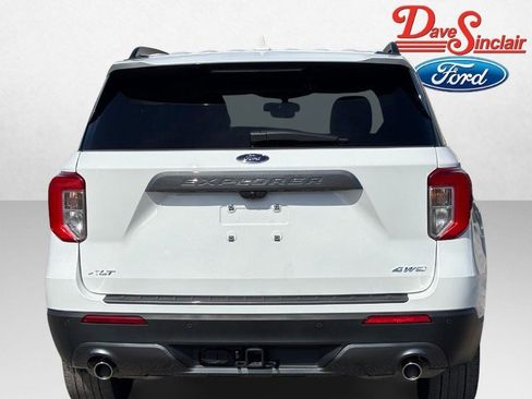 Used 2023 Ford Explorer XLT w/ Equipment Group 202A AWD/4WD image 8