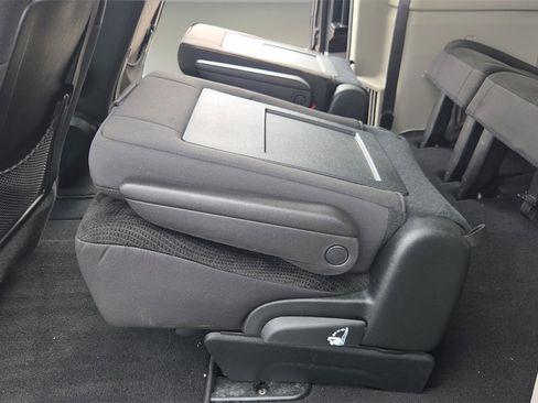 Used 2017 Dodge Grand Caravan SE w/ Power Window Group image 21