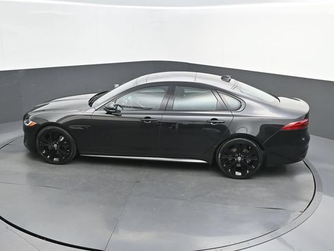 Certified 2024 Jaguar XF R-Dynamic SE AWD/4WD image 32