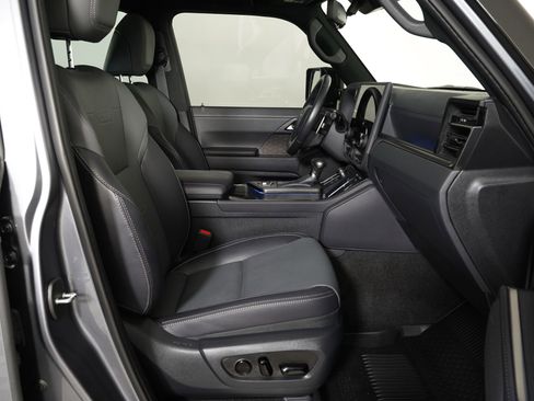 Used 2026 Lexus GX 550 w/ Accessory Package (2T) image 10