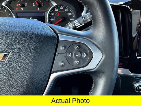 Used 2023 Chevrolet Traverse LT image 21