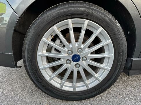 Used 2015 Ford C-MAX SE w/ Interior Protection Package image 8