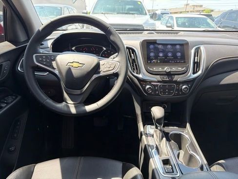 Used 2023 Chevrolet Equinox Premier AWD/4WD image 24