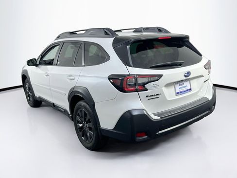 Used 2023 Subaru Outback Onyx Edition image 7
