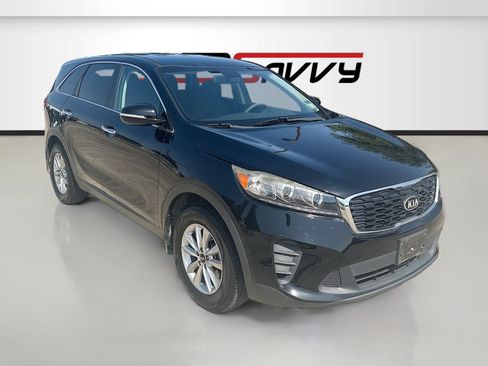Used 2019 Kia Sorento FWD image 1
