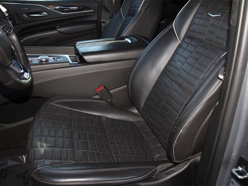 Used 2023 Cadillac Escalade V image 15